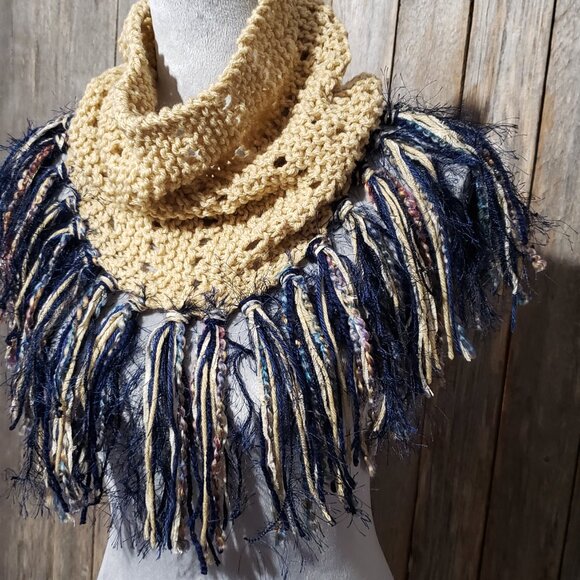 NEW Hand Knitted Beige Navy Blue Infinity Boho Cowl Scarf Fringe Knit Coastal - Picture 6 of 6